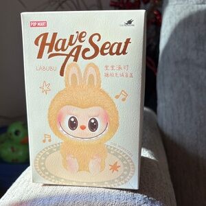 Pop Mart Have A Seat (DaDa)
